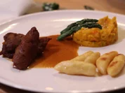 Kalbsvögerl mit Kürbispüree und Schupfnudeln - Rezept