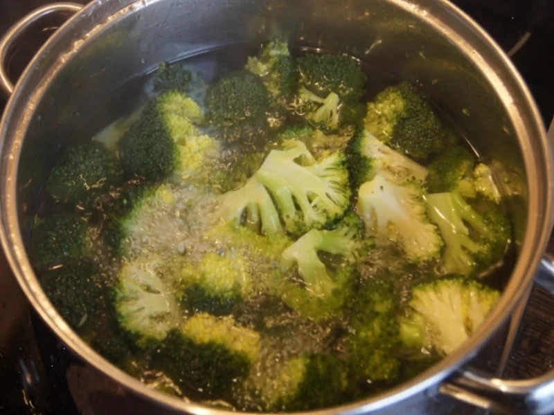 Tofuschnitzel mit Brokkoli und gebratenen Kartoffelspalten - Rezept - Bild Nr. 1216