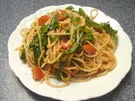 Rezept: Spaghetti mit Tomatenpesto und Rucola Spaghetti mit Tomatenpesto und Rucola - Rezept