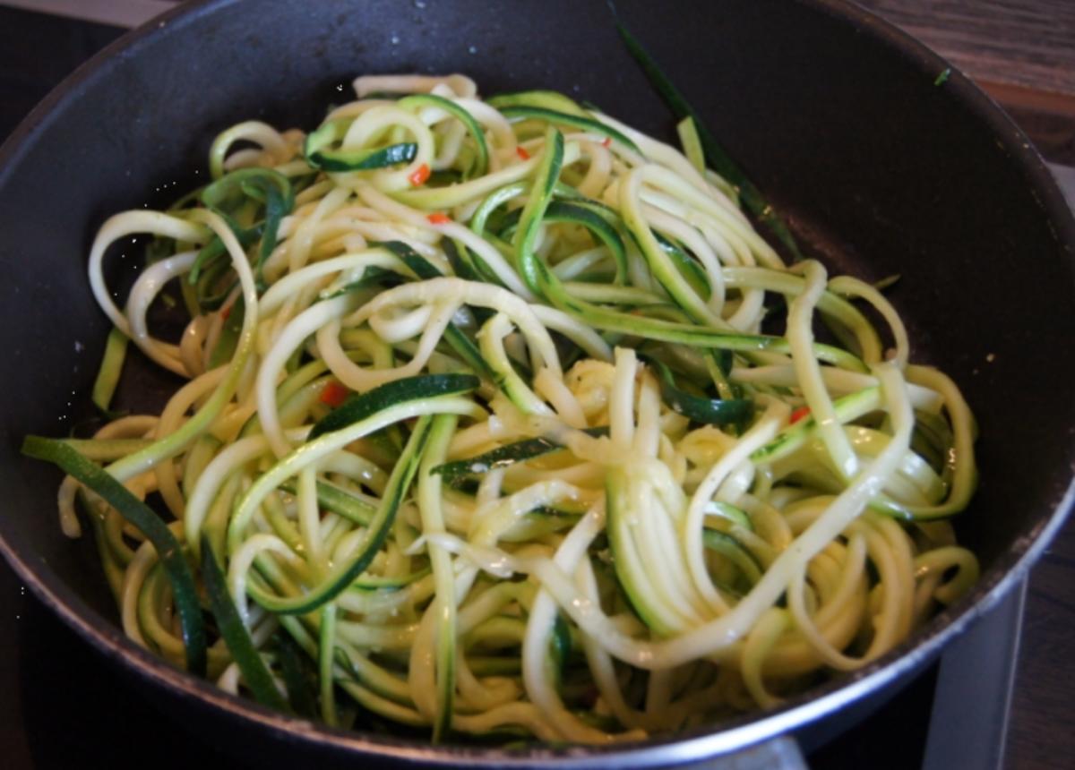 Wildlachsfilet auf Zucchini-Spaghetti - Rezept - Bild Nr. 1224