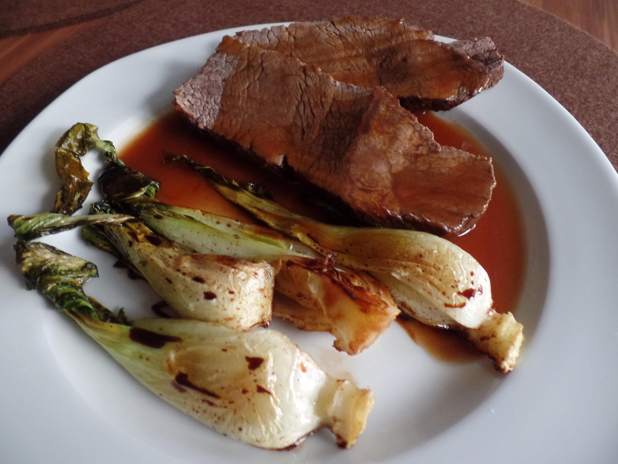 Bilder für Asiatischer Rinderbraten mit Pak Choi - Rezept