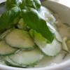 Gurkensalat mit einem sahnigem Prosseco-Dressing - Rezept