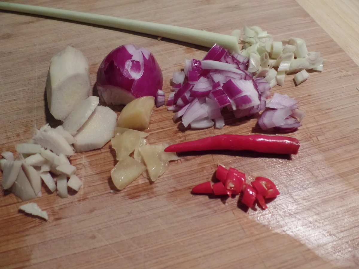 Rotes Schweinecurry mit Pak Choi und Paprika - Rezept - Bild Nr. 1226