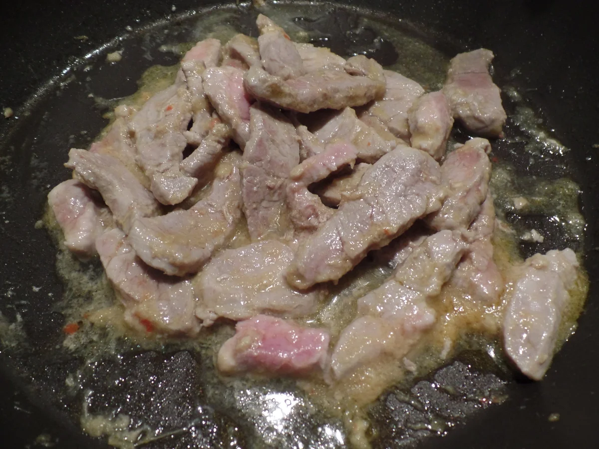 Rotes Schweinecurry mit Pak Choi und Paprika - Rezept - Bild Nr. 1230