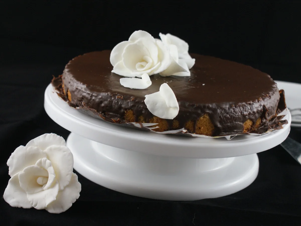 glutenfreie Haselnusstorte mit Marzipan - Rezept - Bild Nr. 1241