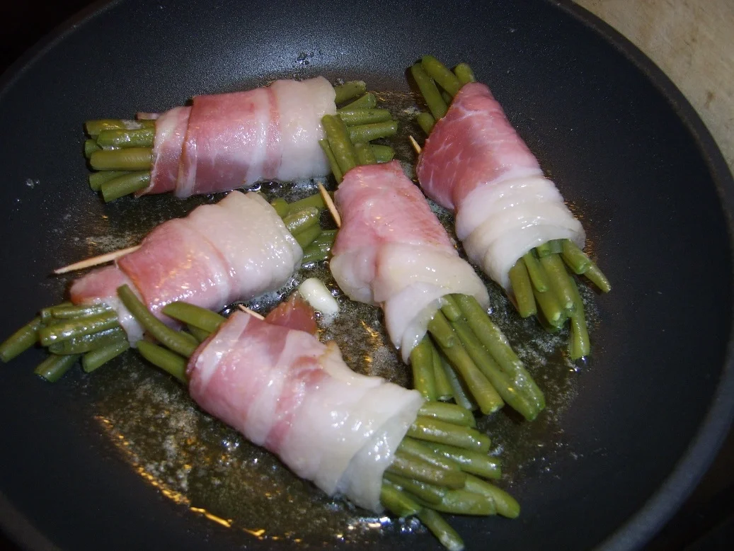 Rezept: Grüne Bohnenbündchen Bild Nr. 2 Grüne Bohnenbündchen - Rezept - Bild Nr. 2