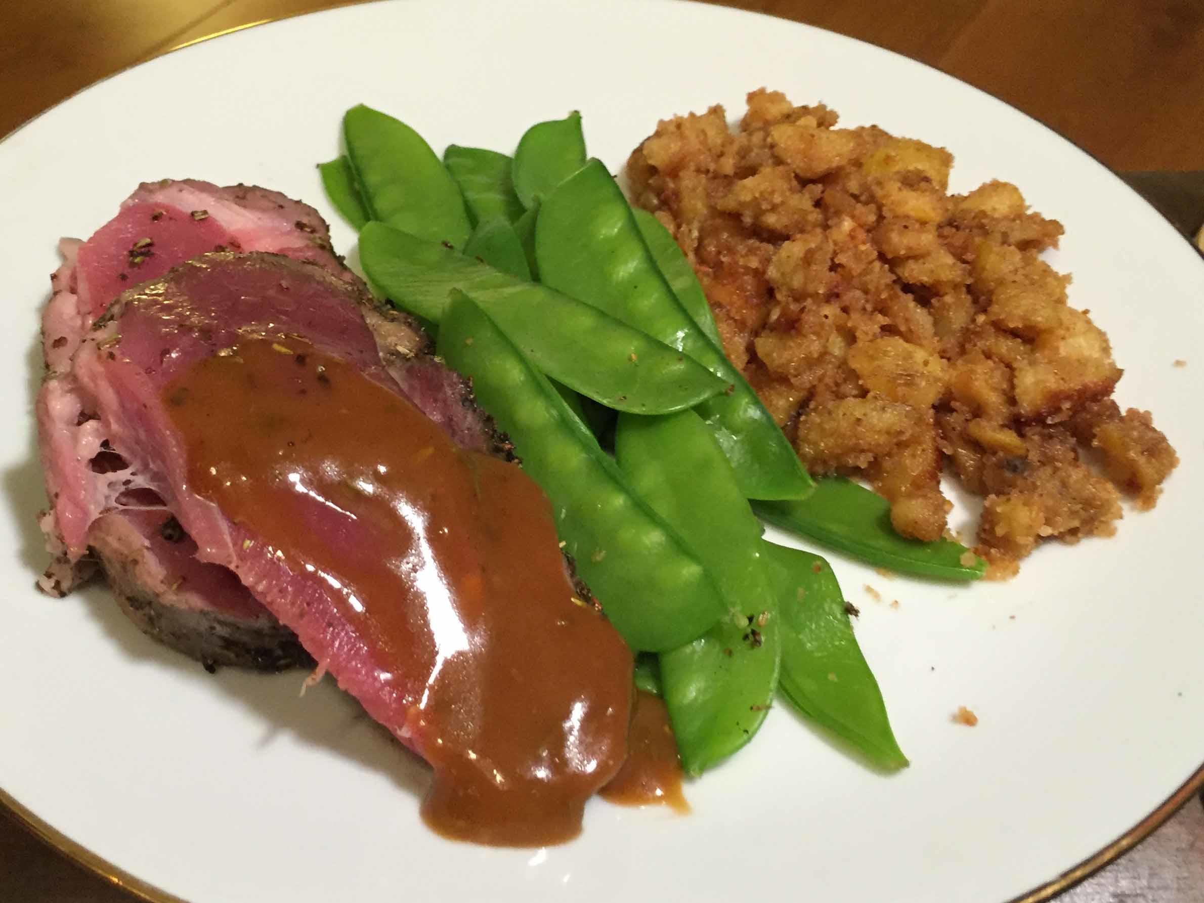 Bilder für Texel-Lamm mit Zuckerschoten und Cashew-Kartoffeln mit Limonencrunch - Rezept