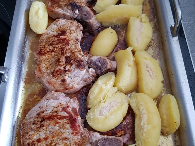 Rezept: Kottelet mit gebratenen Schmalz-Knödeln à la Biggi Bild Nr. 1327 Kottelet mit gebratenen Schmalz-Knödeln à la Biggi - Rezept - Bild Nr. 1327