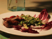 Endiviensalat mit Liebstöckel, Speck und Lammfilet - Rezept