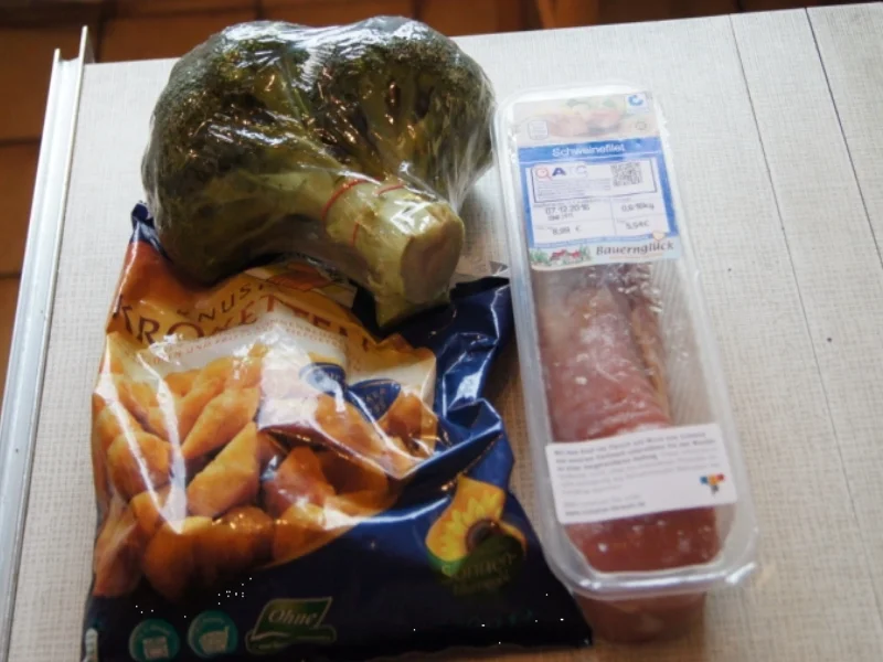 Würziges Schweinefilet mit pikanter Sauce, Brokkoli und knusper Kroketten - Rezept - Bild Nr. 1328