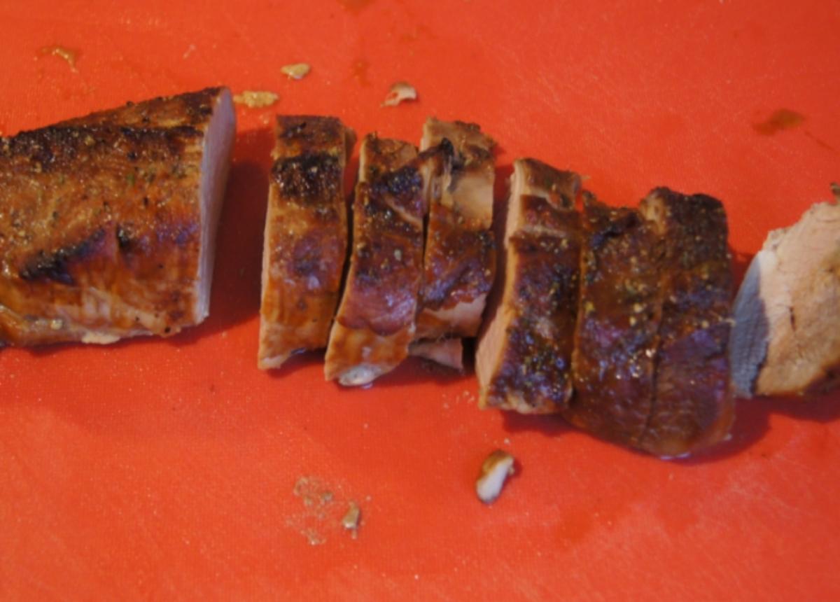 Würziges Schweinefilet mit pikanter Sauce, Brokkoli und knusper Kroketten - Rezept - Bild Nr. 1338