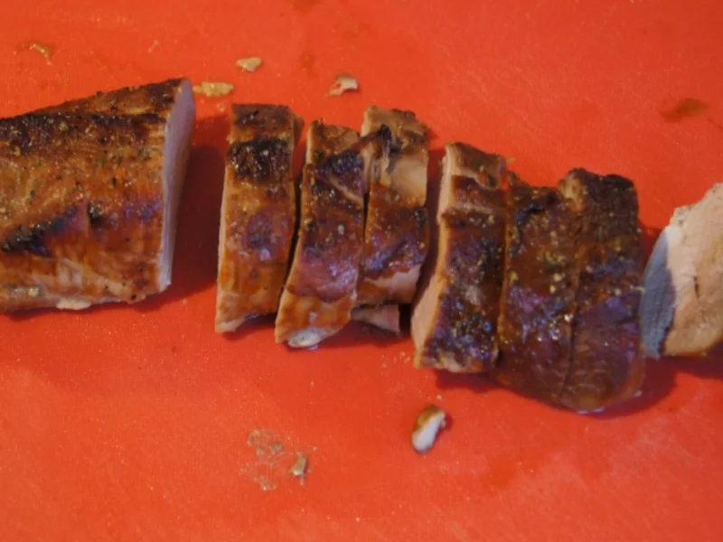 Würziges Schweinefilet mit pikanter Sauce, Brokkoli und knusper Kroketten - Rezept - Bild Nr. 1338