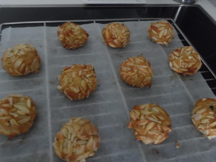 Apfel-Mandel-Bällchen - Rezept mit Bild - kochbar.de