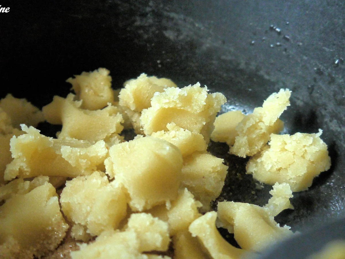 Rezept: Marzipan-Grießflammerie mit Tonkabohne und Schattenmorellen Bild Nr. 1346 Marzipan-Grießflammerie mit Tonkabohne und Schattenmorellen - Rezept - Bild Nr. 1346