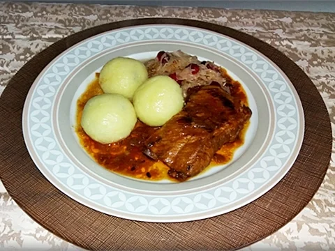 Rezept: Gefüllte Klöße mit Cranberries die jedes Fleischgericht verfeinern Bild Nr. 1346 Gefüllte Klöße mit Cranberries die jedes Fleischgericht verfeinern - Rezept - Bild Nr. 1346