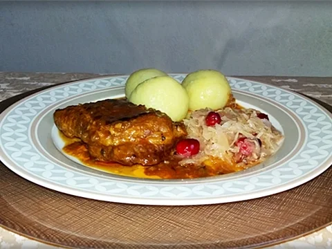 Rezept: Gefüllte Klöße mit Cranberries die jedes Fleischgericht verfeinern Bild Nr. 1347 Gefüllte Klöße mit Cranberries die jedes Fleischgericht verfeinern - Rezept - Bild Nr. 1347