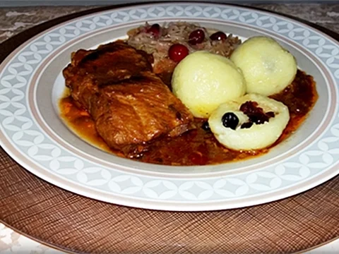 Rezept: Gefüllte Klöße mit Cranberries die jedes Fleischgericht verfeinern Bild Nr. 1348 Gefüllte Klöße mit Cranberries die jedes Fleischgericht verfeinern - Rezept - Bild Nr. 1348