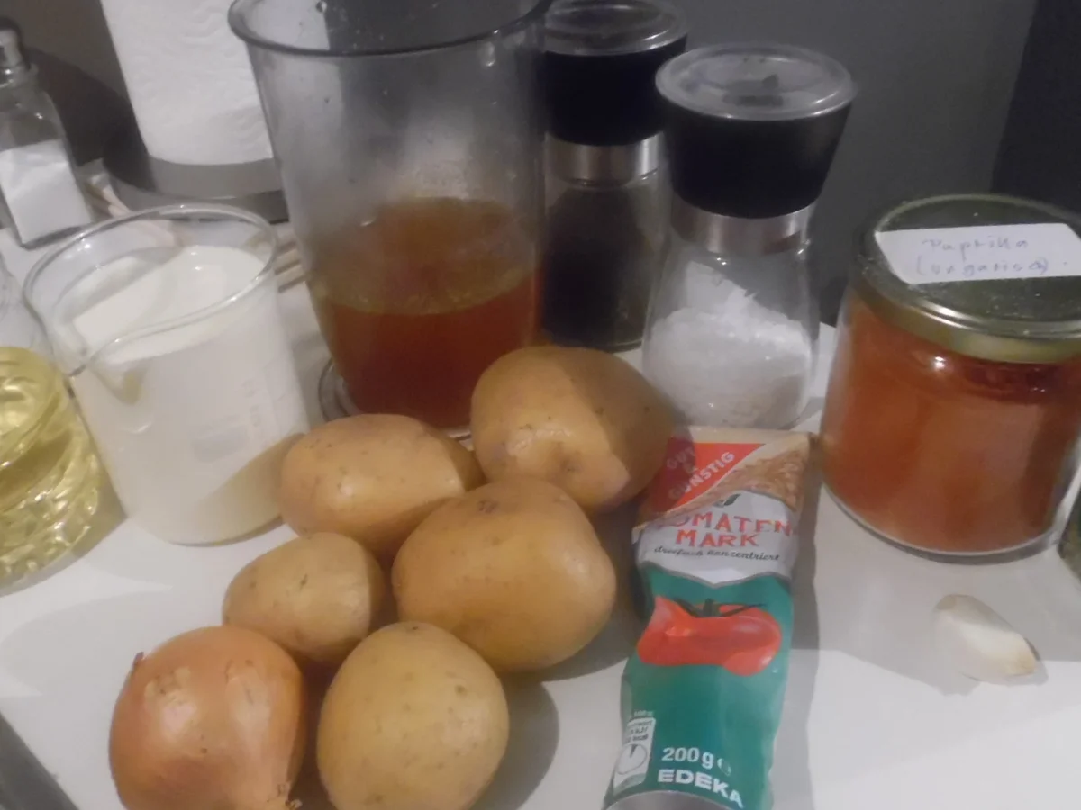 Rezept: Back-Hend'l mit Paprika-Rahmkartoffeln Bild Nr. 1338 Back-Hend'l mit Paprika-Rahmkartoffeln - Rezept - Bild Nr. 1338