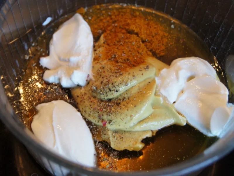 Rezept: Räucherlachs mit Honig-Senf-Sauce und kleinen Pellkartoffeln Bild Nr. 1338 Räucherlachs mit Honig-Senf-Sauce und kleinen Pellkartoffeln - Rezept - Bild Nr. 1338