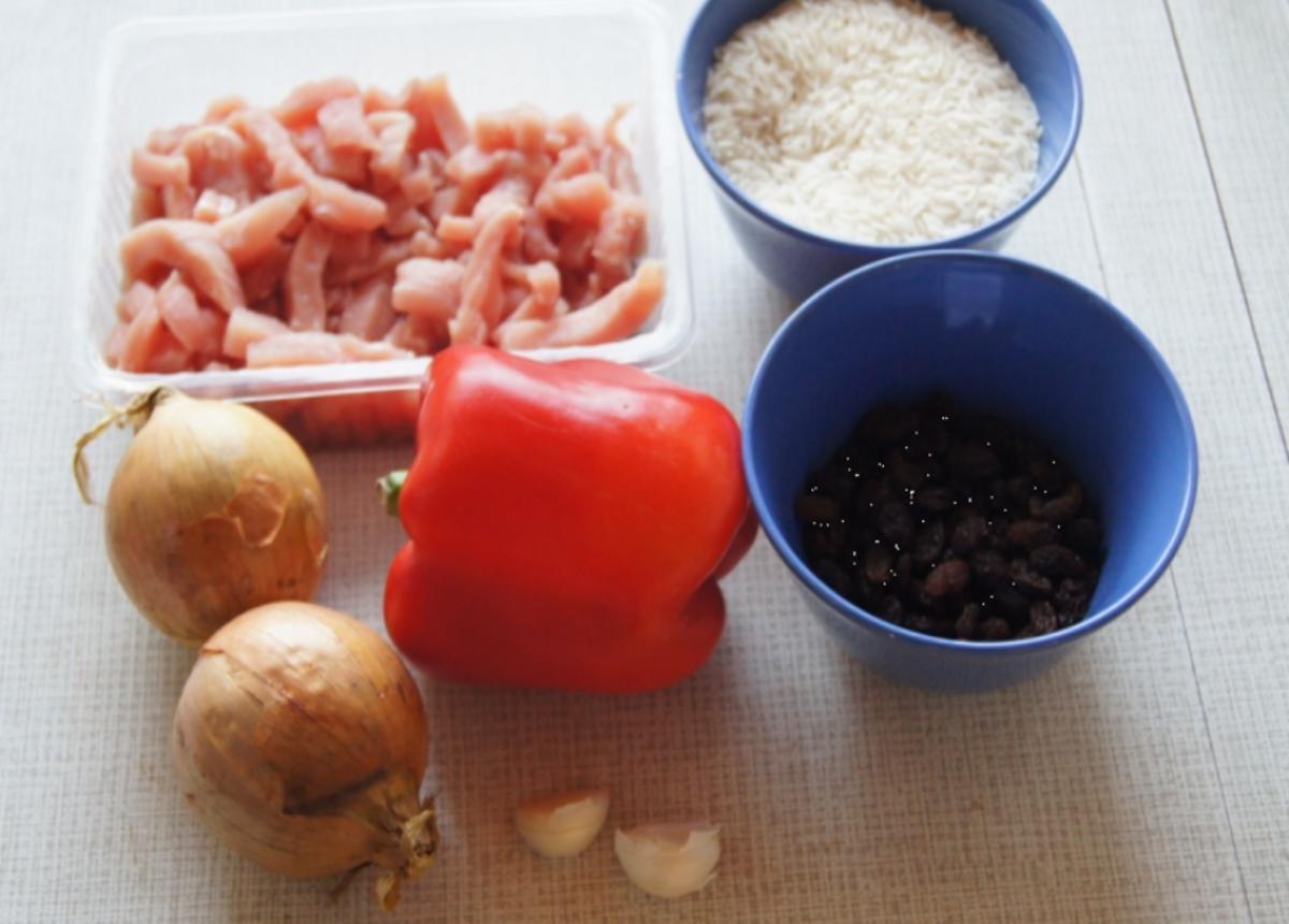 Paprika-Zwiebel-Geschnetzeltes mit Sultaninen-Reis - Rezept - Bild Nr. 1344