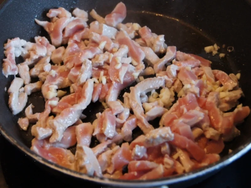 Paprika-Zwiebel-Geschnetzeltes mit Sultaninen-Reis - Rezept - Bild Nr. 1353