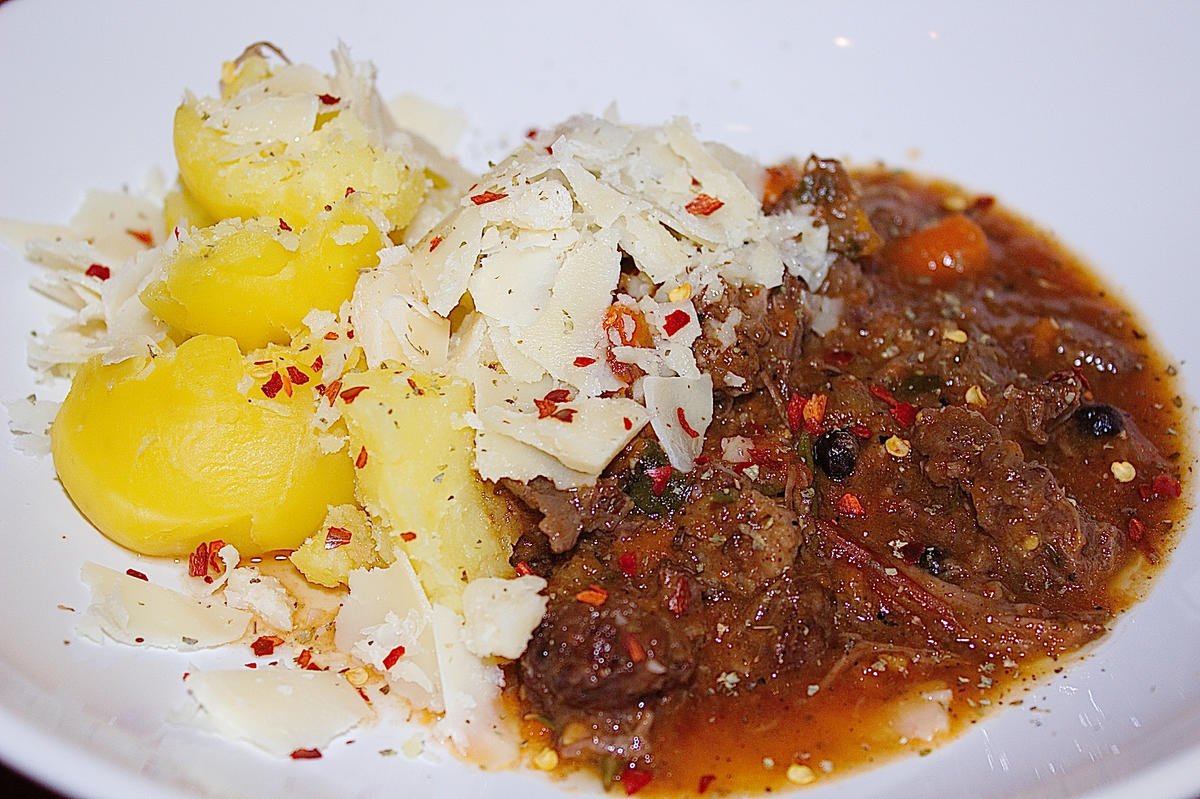 Ragout vom Ochsenschwanz - Rezept - Bild Nr. 1368