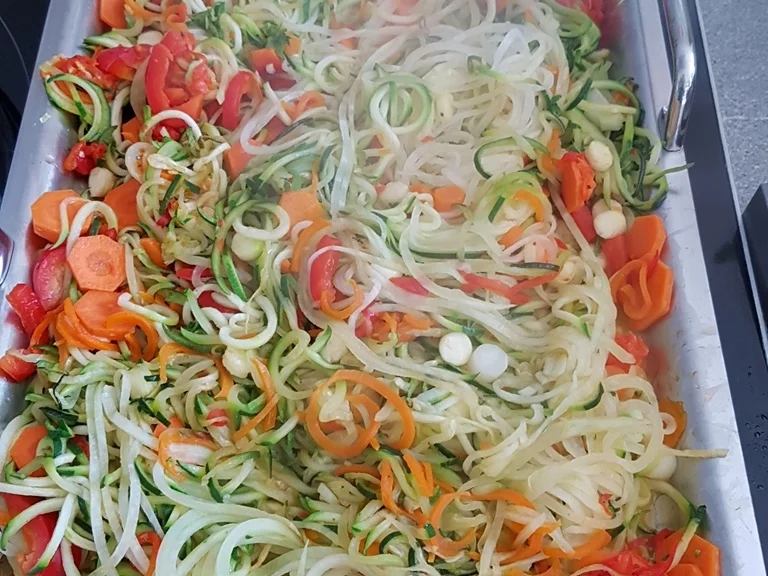 Gemüsespaghetti "Zoodles" (z.b. mit Geflügel-Schnitzel) - Rezept - Bild Nr. 1374