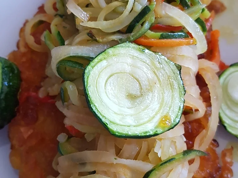 Gemüsespaghetti "Zoodles" (z.b. mit Geflügel-Schnitzel) - Rezept - Bild Nr. 1382