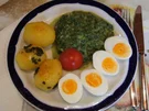 Rezept: Gekochte Eier mit Zwiebel-Senf-Rahmspinat und angebratene .. Pellkartoffeln mit Petersilie Bild Nr. 1370 Gekochte Eier mit Zwiebel-Senf-Rahmspinat und angebratene .. Pellkartoffeln mit Petersilie - Rezept - Bild Nr. 1370