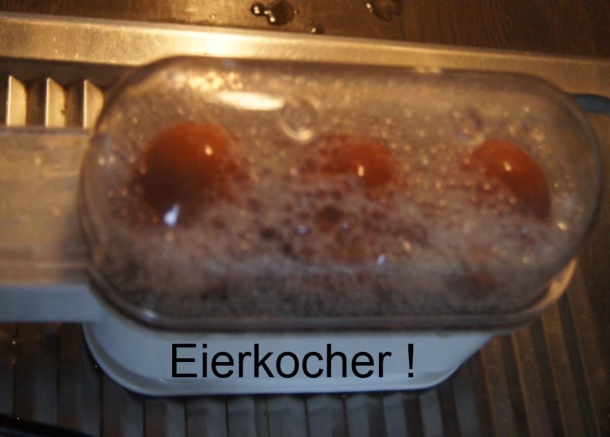 Gekochte Eier mit Zwiebel-Senf-Rahmspinat und angebratene .. Pellkartoffeln mit Petersilie - Rezept - Bild Nr. 1372