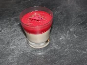 Bayerisch Creme mit passierter Johannisbeere und Kirschbonbonchip - Rezept