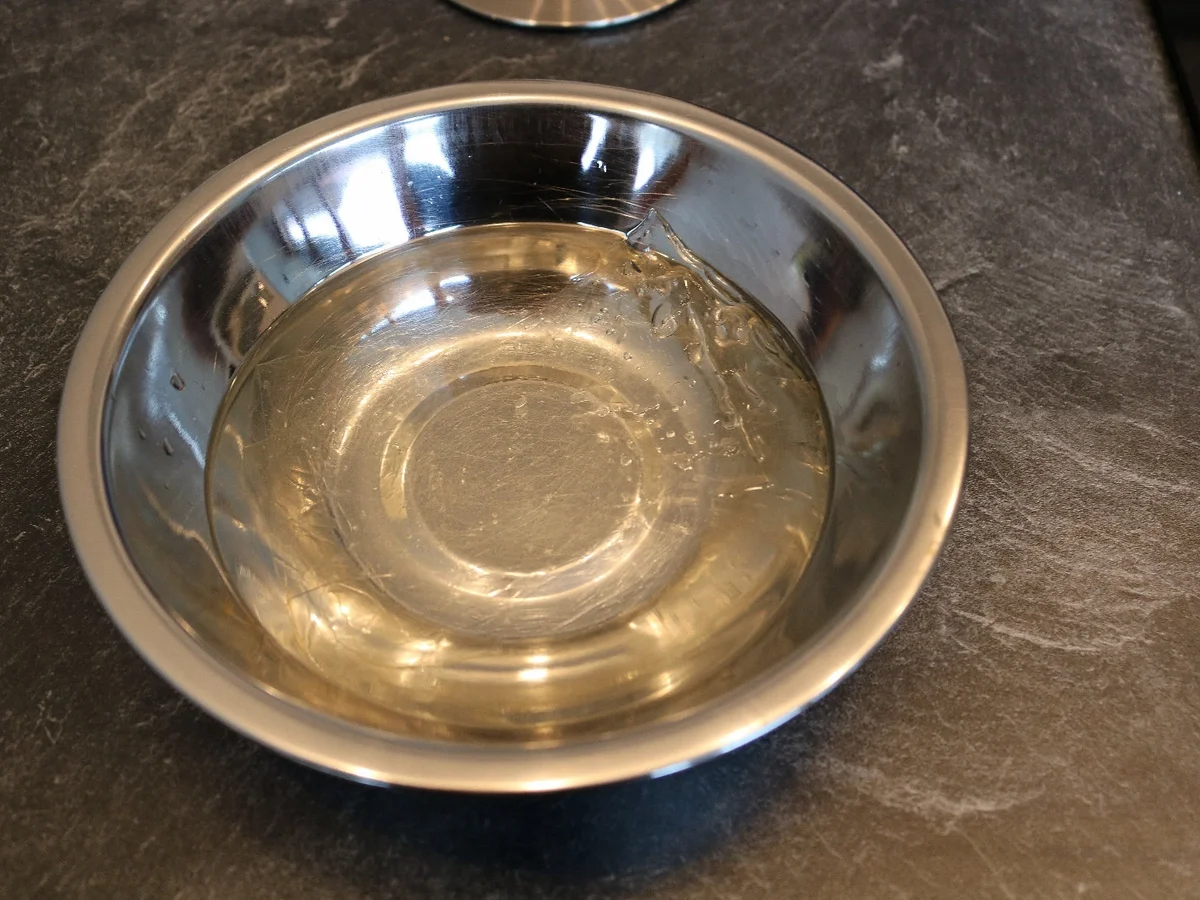 Bayerisch Creme mit passierter Johannisbeere und Kirschbonbonchip - Rezept - Bild Nr. 4