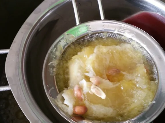 Zitronensirup für Getränke Sossen und Dessert`s - Rezept - Bild Nr. 1375