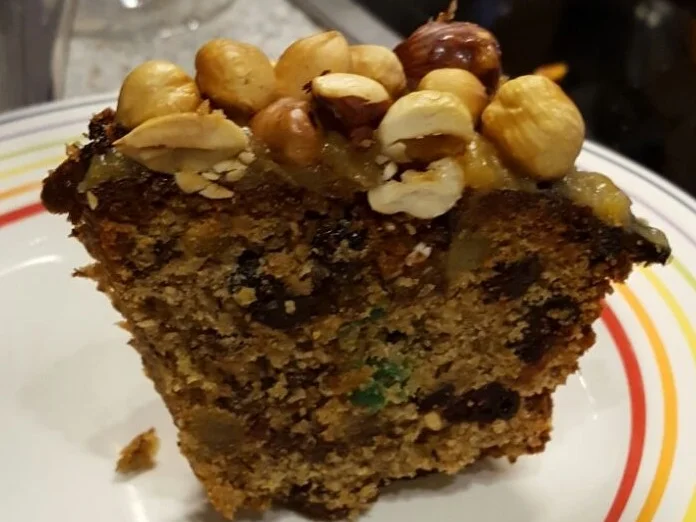 Rezept: Zitronen-Haselnuss-Früchtekranz Bild Nr. 4 Zitronen-Haselnuss-Früchtekranz - Rezept - Bild Nr. 4