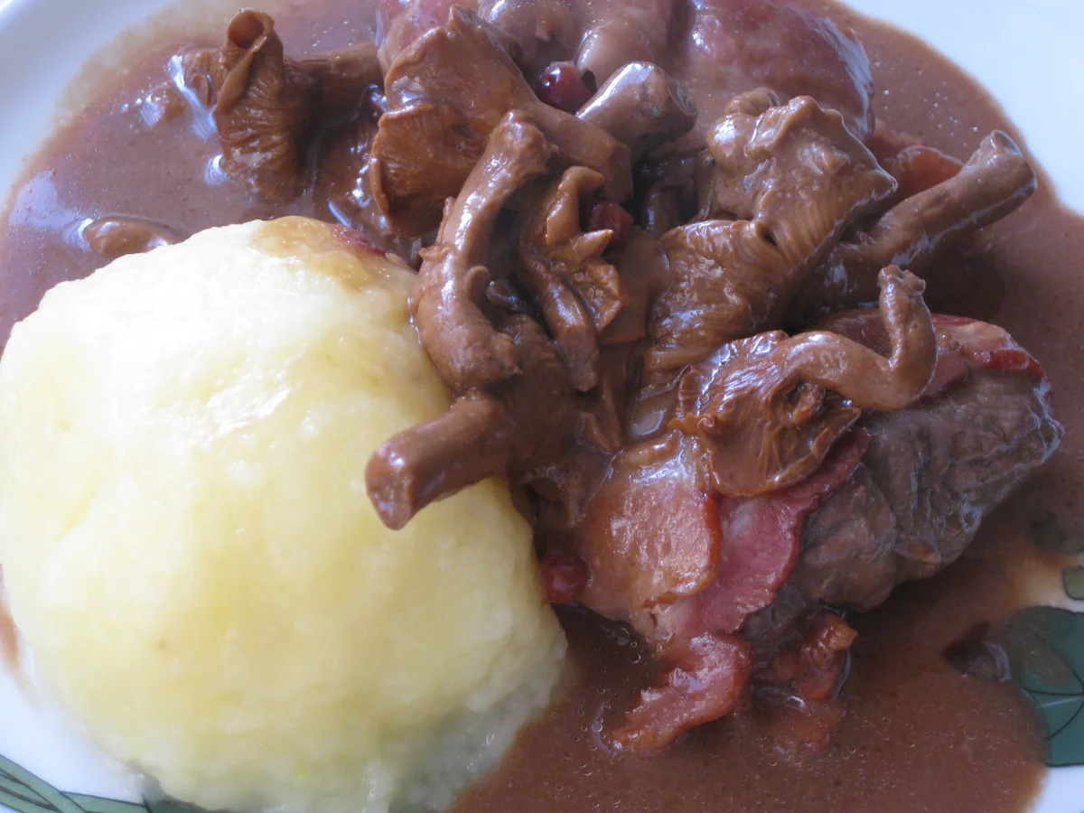 Rehmedaillons mit Pfifferlingen - Rezept - Bild Nr. 1389