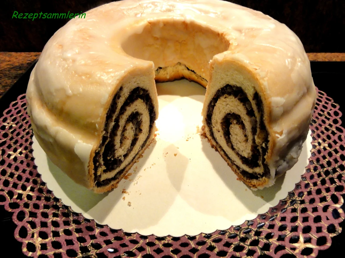 Hefe:   ~ MOHN - KRANZ ~ mit Zitronenguss - Rezept - Bild Nr. 1386