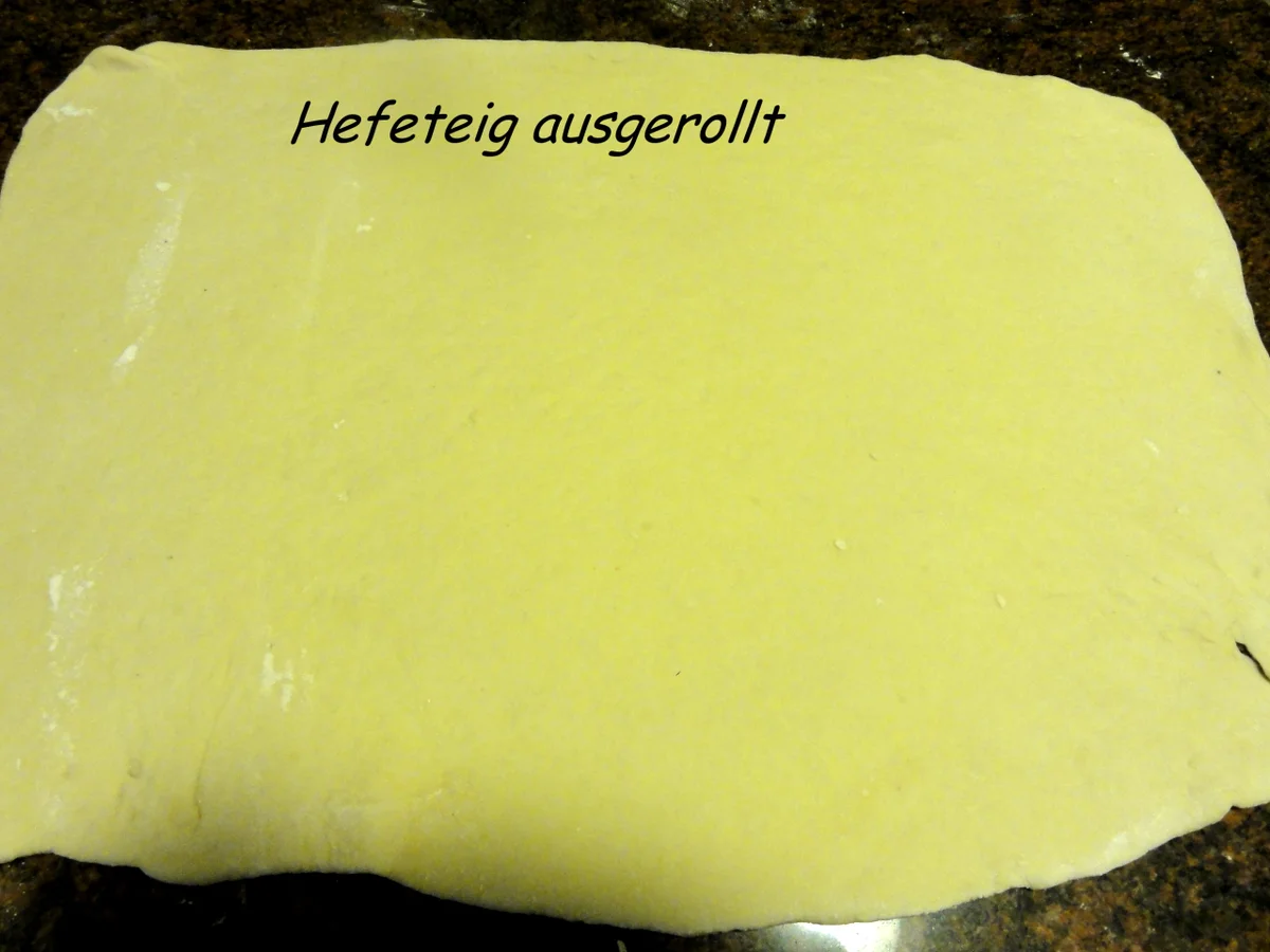 Hefe:   ~ MOHN - KRANZ ~ mit Zitronenguss - Rezept - Bild Nr. 1390