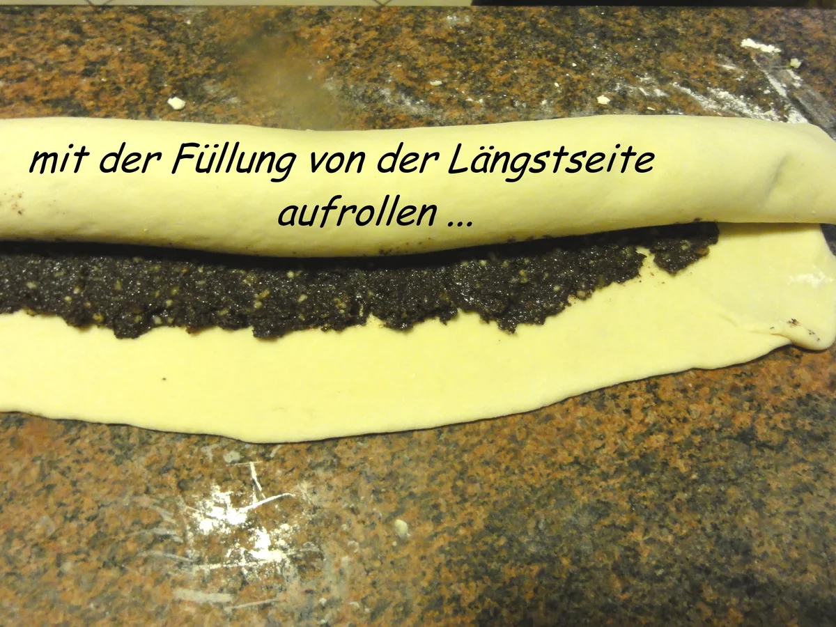 Hefe:   ~ MOHN - KRANZ ~ mit Zitronenguss - Rezept - Bild Nr. 1391