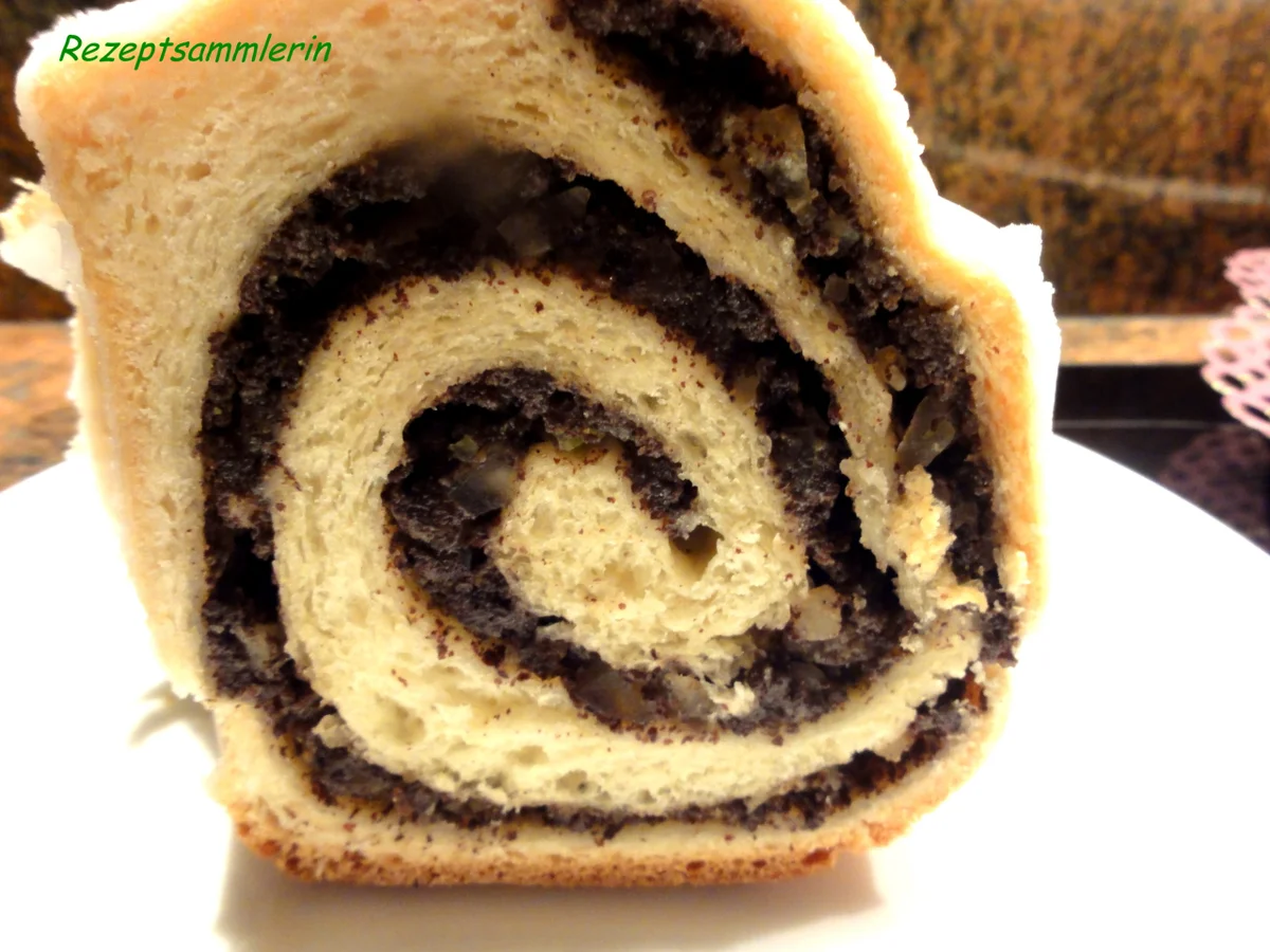 Hefe:   ~ MOHN - KRANZ ~ mit Zitronenguss - Rezept - Bild Nr. 1394