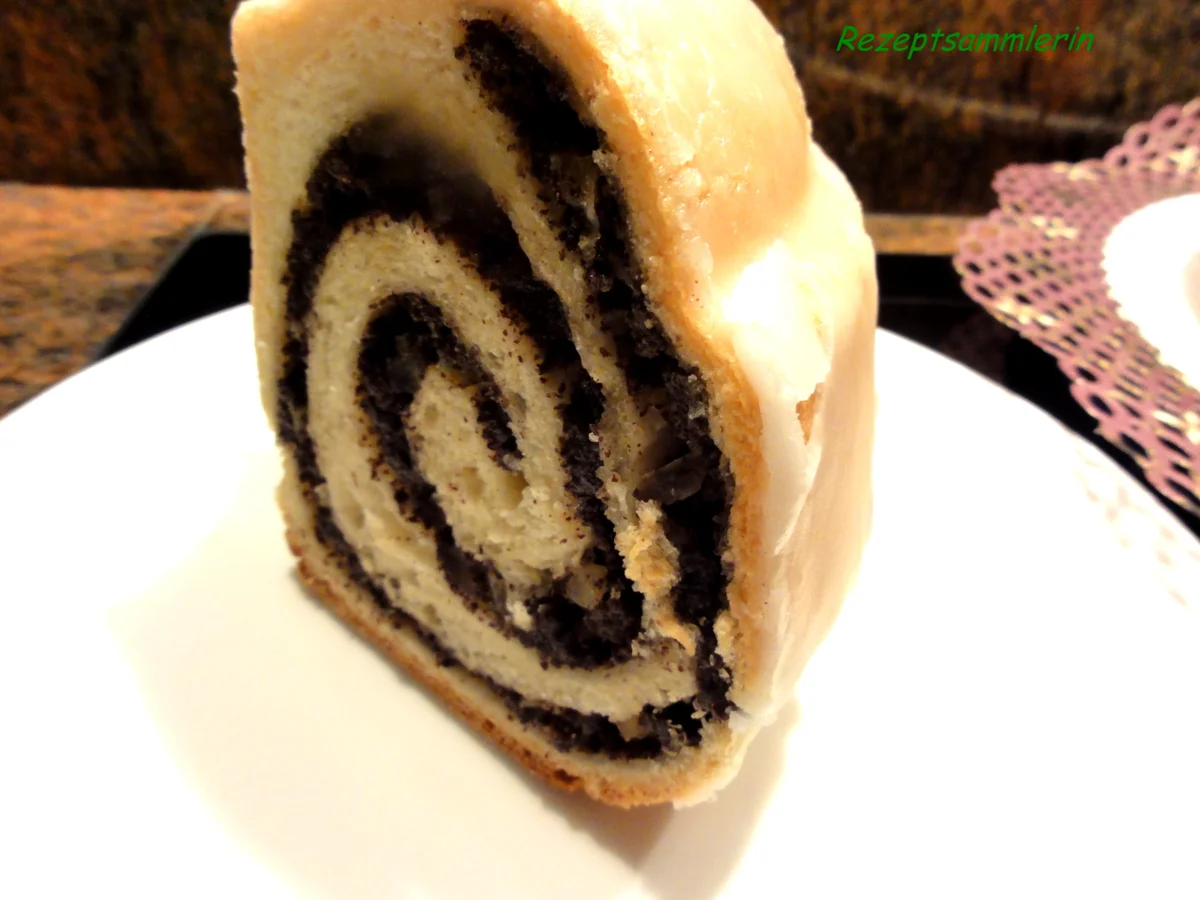Hefe:   ~ MOHN - KRANZ ~ mit Zitronenguss - Rezept - Bild Nr. 1395