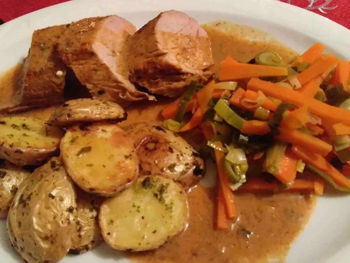 Rezept: Schweinefilet an Ofenkartoffeln Bild Nr. 1397 Schweinefilet an Ofenkartoffeln - Rezept - Bild Nr. 1397