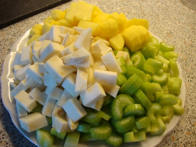 Bohnenpott mit deftiger Einlage - Rezept - Bild Nr. 1405