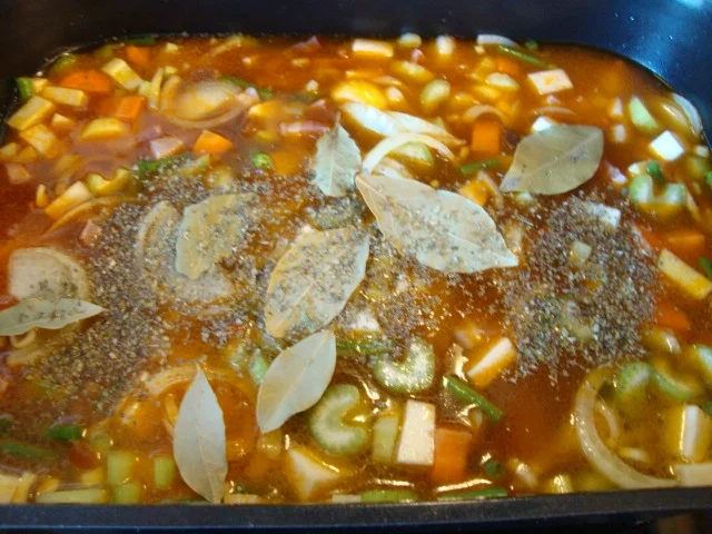 Bohnenpott mit deftiger Einlage - Rezept - Bild Nr. 1407