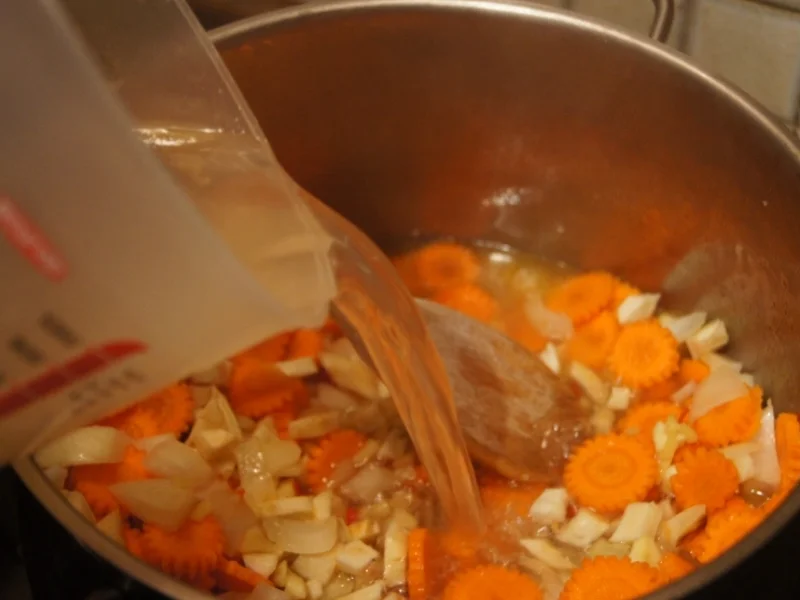 Hühnersuppe mit Gemüse und Eierstich asiatisch gewürzt - Rezept - Bild Nr. 1418