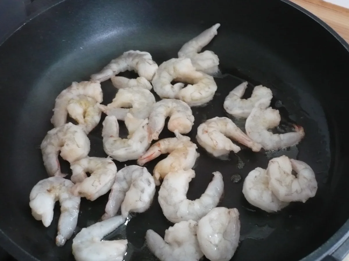 Rote - Bete - Spaghetti mit Shrimps - Rezept - Bild Nr. 4