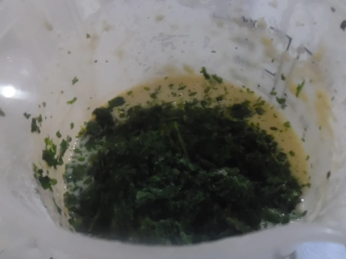 Kräuter-Pfannkuchen-Röllchen mit Räucherlachs - Rezept - Bild Nr. 5