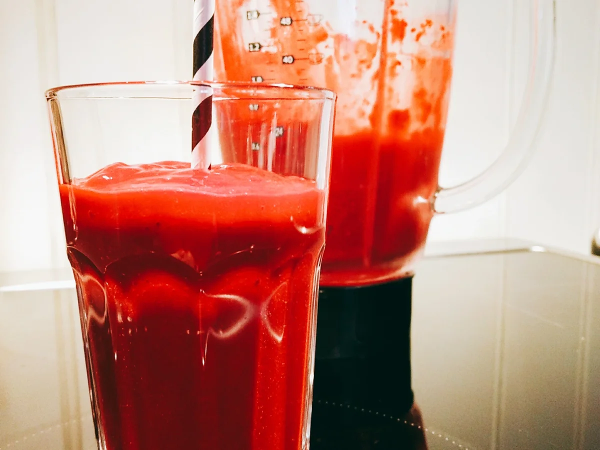 Rezept: BiNe` S ROTE BETE - MANGO - ANANAS - SMOOTHIE Bild Nr. 5 BiNe` S ROTE BETE - MANGO - ANANAS - SMOOTHIE - Rezept - Bild Nr. 5