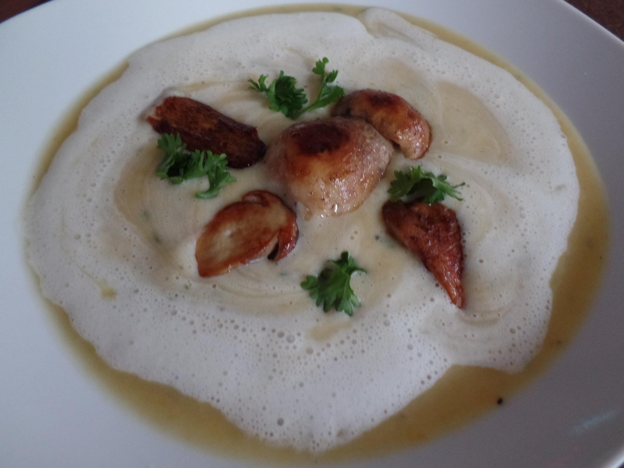 Bilder für Kartoffelschaumsuppe mit Steinpilzen - Rezept