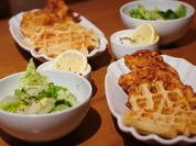 Fried Chicken mit Waffeln & Sour Cream - Rezept - Bild Nr. 2