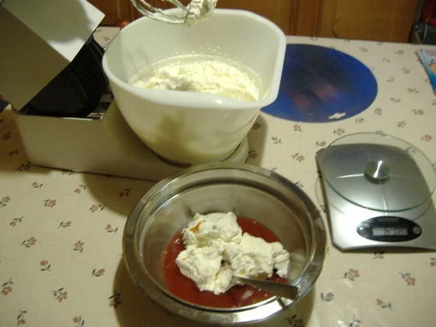 Rezept: Hagebutten-Sahne-Torte Bild Nr. 8 Hagebutten-Sahne-Torte - Rezept - Bild Nr. 8